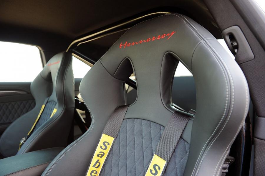 Интерьер Cadillac CTS-V VR1200 Twin-Turbo by Hennessey 2012 года  (фото 19 из 57)